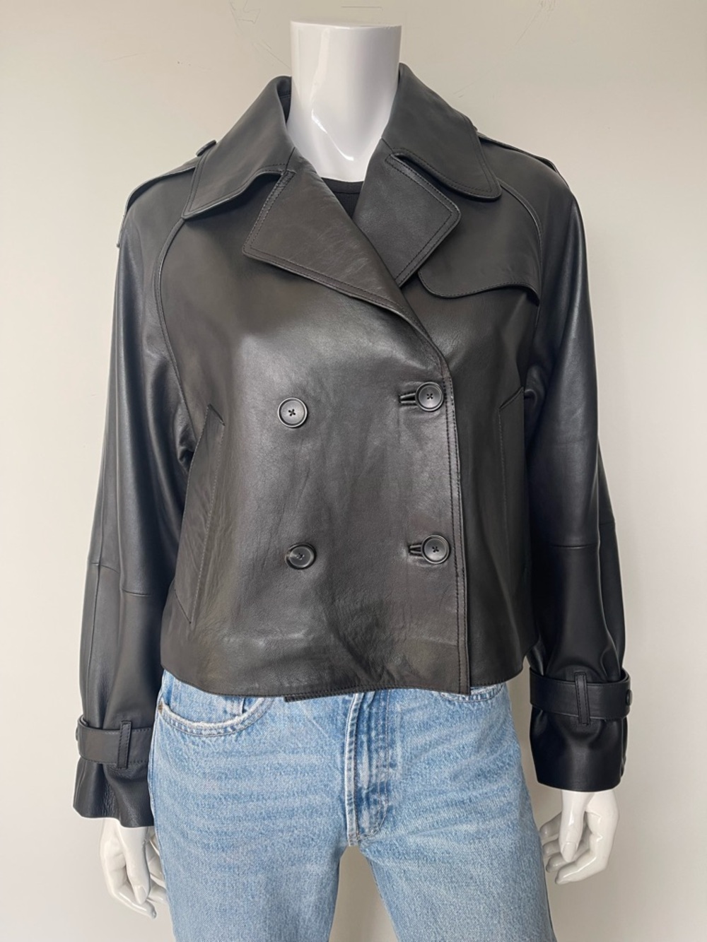 MASSIMO DUTTI Cropped Nappa Leather Trench Coat in Black - Picture 3 of 8
